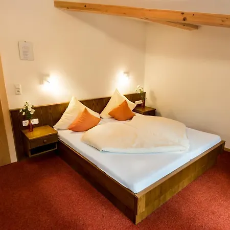 Otel 